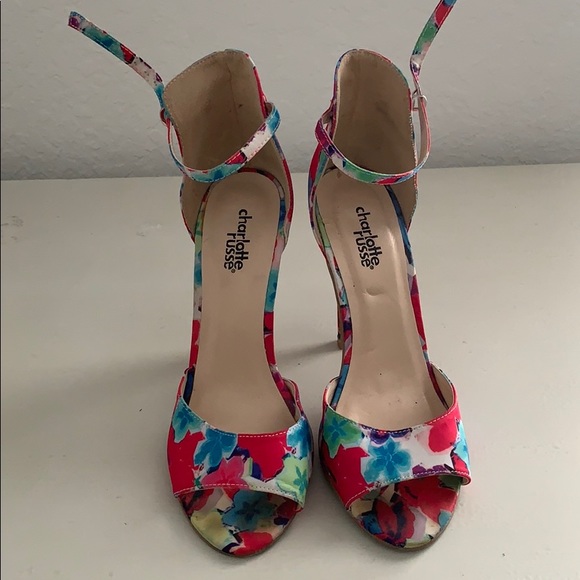 Floral heels - Picture 2 of 5